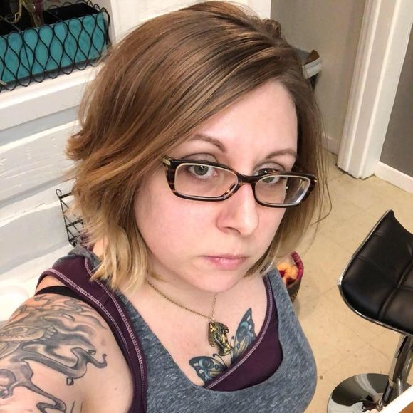 Meet your Posher, Angela - Picture 1 of 1